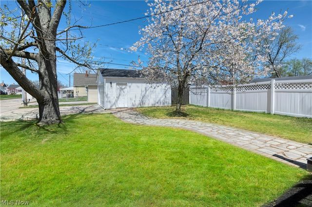 2716 Lincoln Avenue, Parma, OH 44134