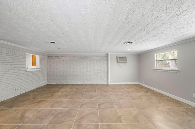 2138 Loving Street, Houston, TX 77034