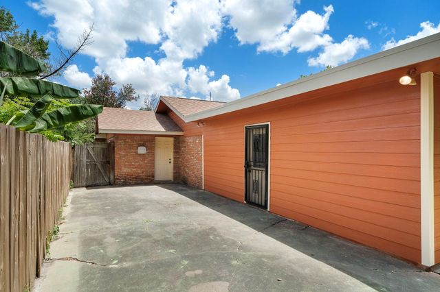 2138 Loving Street, Houston, TX 77034