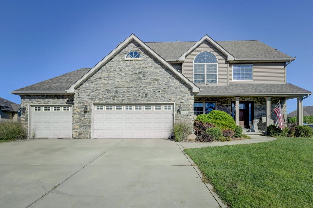 17316 Oak Valley Drive, Lowell, IN 46356