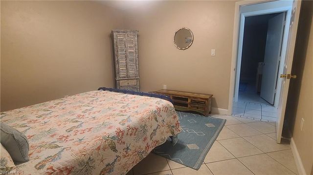 602 111th AVE N, Naples, FL 34108