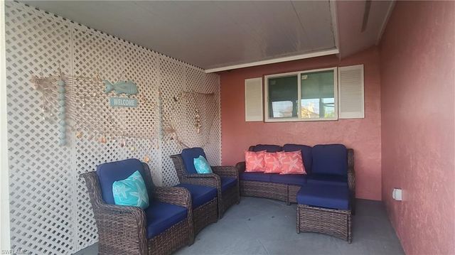 602 111th AVE N, Naples, FL 34108