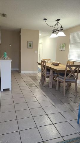 602 111th AVE N, Naples, FL 34108