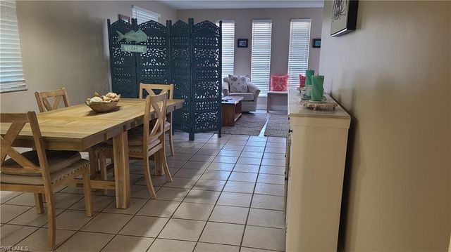 602 111th AVE N, Naples, FL 34108