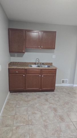 3107 Henry Street, Inkster, MI 48141