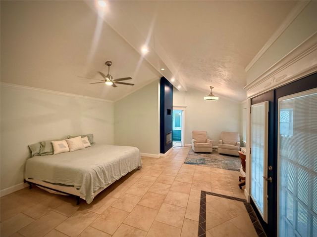 1309 Piney Woods Drive, Friendswood, TX 77546