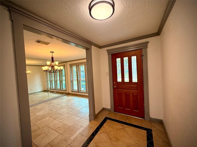 1309 Piney Woods Drive, Friendswood, TX 77546