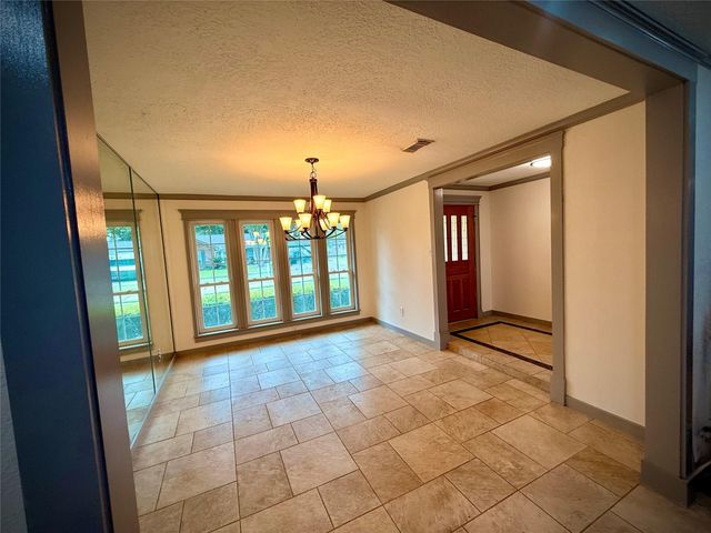 1309 Piney Woods Drive, Friendswood, TX 77546