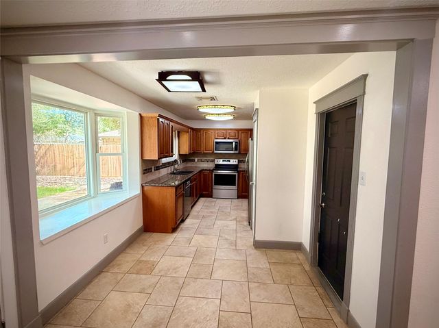 1309 Piney Woods Drive, Friendswood, TX 77546