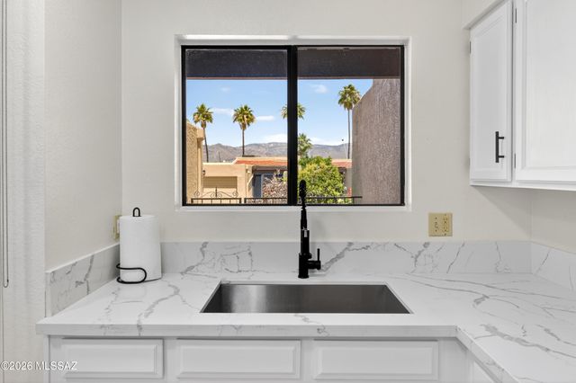 9878 E 1st Street, Tucson, AZ 85748