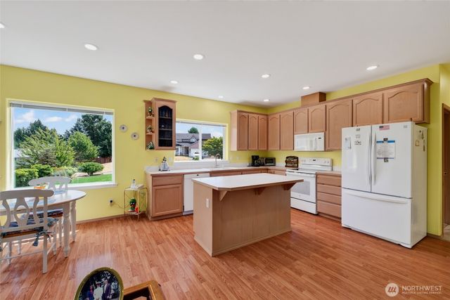 12319 203rd Avenue Ct E, Bonney Lake, WA 98391