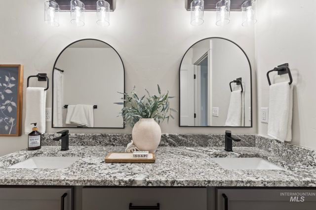 420 S Diesel Way, Boise, ID 83716