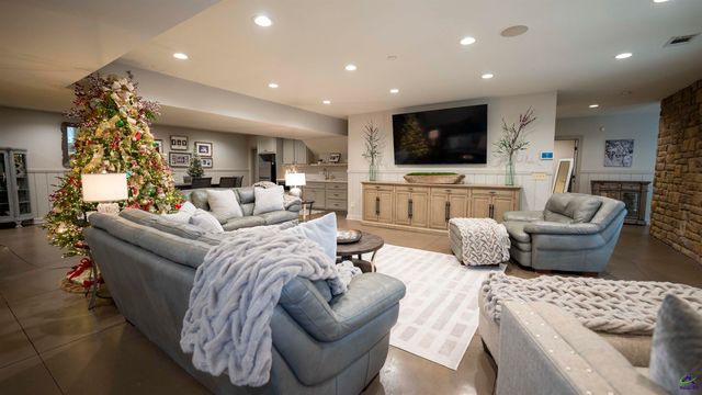 108 River Rock Court, Perry, GA 31069