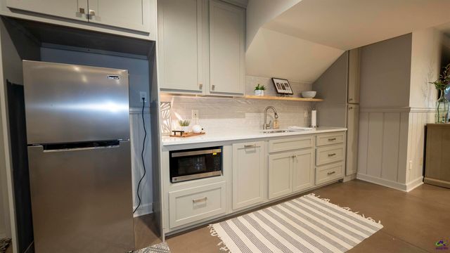 108 River Rock Court, Perry, GA 31069