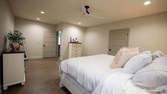 108 River Rock Court, Perry, GA 31069