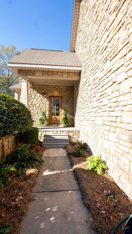 108 River Rock Court, Perry, GA 31069