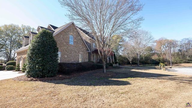 108 River Rock Court, Perry, GA 31069