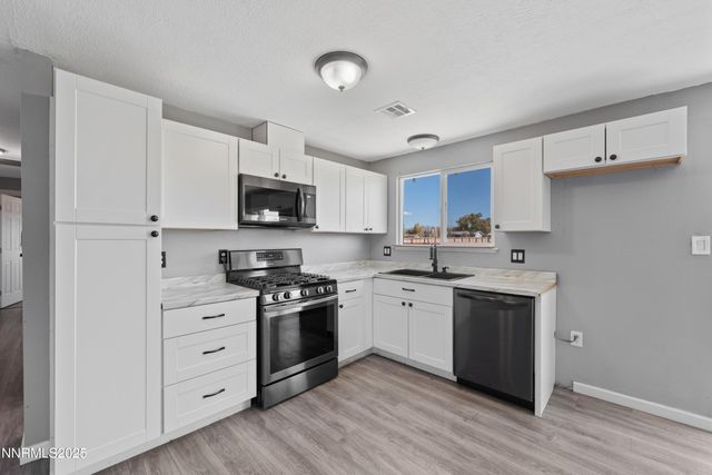 889 Tillman Lane, Gardnerville, NV 89460