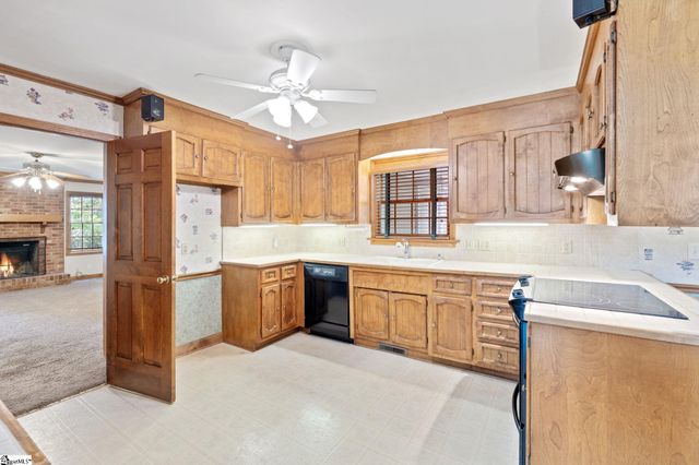 214 Stoney Creek Drive, Greenville, SC 29607