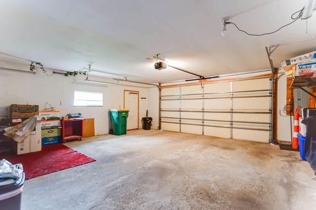 5645 Wisconsin Avenue N, New Hope, MN 55428