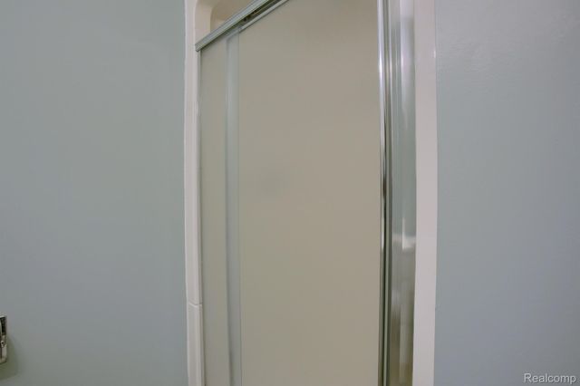 46070 EDGEWATER Drive, Chesterfield Twp, MI 48047