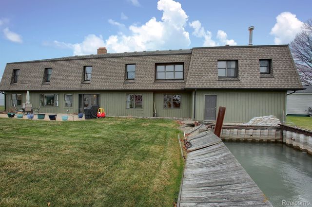 46070 EDGEWATER Drive, Chesterfield Twp, MI 48047