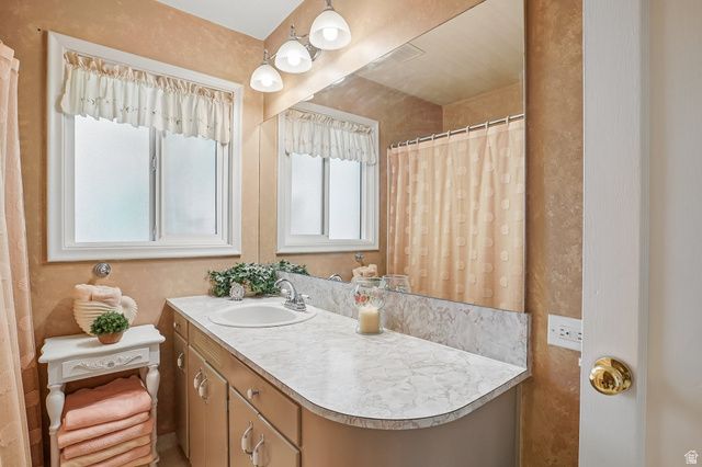 3020 CIRCLE WAY, Ogden, UT 84403