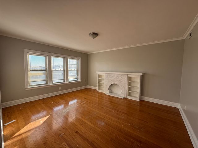 2140 S Clarence Avenue 2S, Berwyn, IL 60402