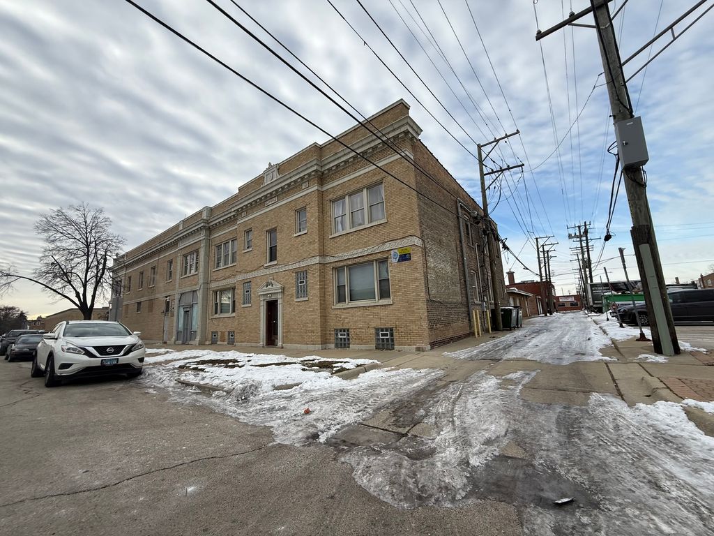 2140 S Clarence Avenue 2S, Berwyn, IL 60402
