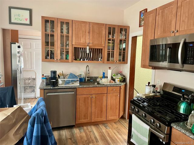 141 Fisher Avenue, Staten Island, NY 10307