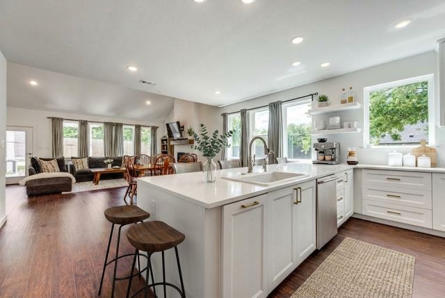 311 W Thomas Street, Leonard, TX 75452