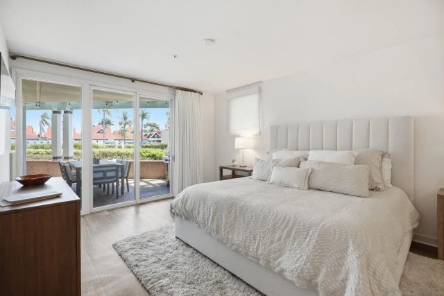 1101 1st St 114, Coronado, CA 92118