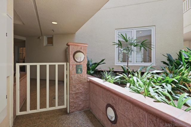 1101 1st St 114, Coronado, CA 92118
