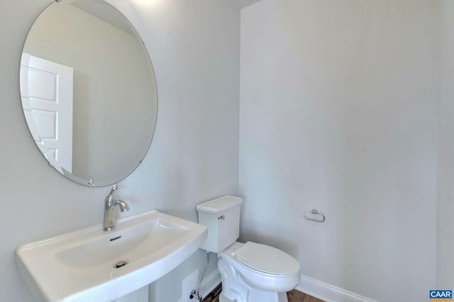 5481 GOLF DR, Crozet, VA 22932