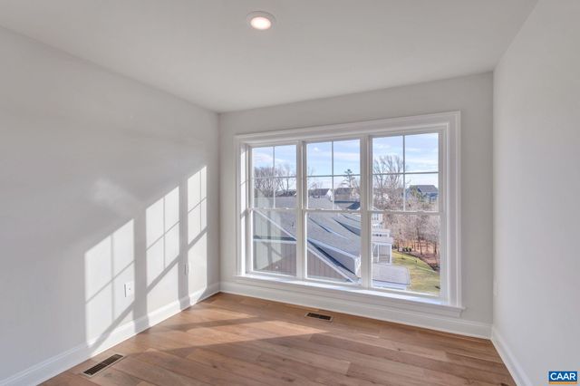 5481 GOLF DR, Crozet, VA 22932