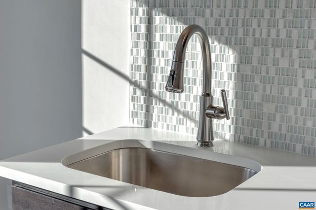 5481 GOLF DR, Crozet, VA 22932