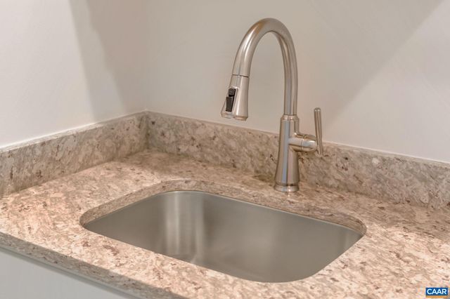 5481 GOLF DR, Crozet, VA 22932