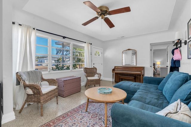 4018 26TH AVENUE N, St Petersburg, FL 33713