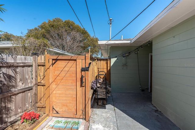 4018 26TH AVENUE N, St Petersburg, FL 33713