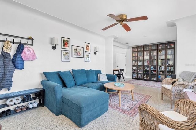 4018 26TH AVENUE N, St Petersburg, FL 33713