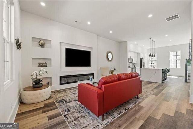 3165 Dogwood Drive 104, Hapeville, GA 30354