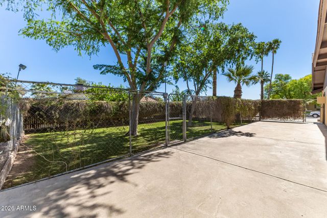 4132 W MONTE CRISTO Avenue, Phoenix, AZ 85053