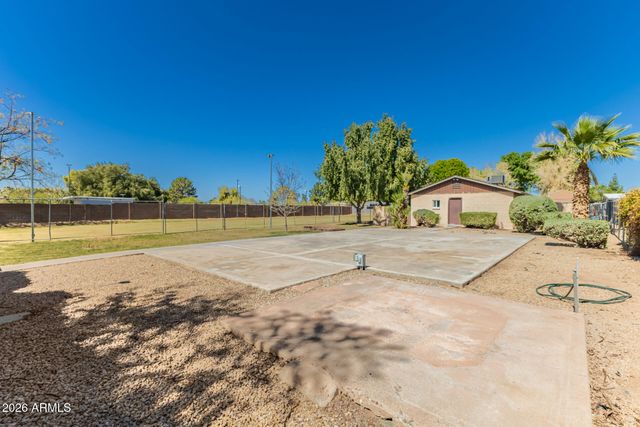 4132 W MONTE CRISTO Avenue, Phoenix, AZ 85053