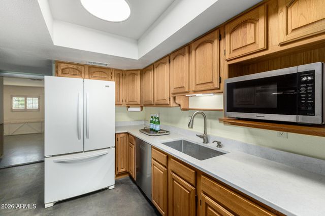 4132 W MONTE CRISTO Avenue, Phoenix, AZ 85053