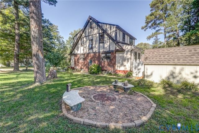 509 Cedar Ln, Hopewell, VA 23860