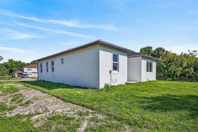 511 SWEETWATER DRIVE, Rotonda West, FL 33947