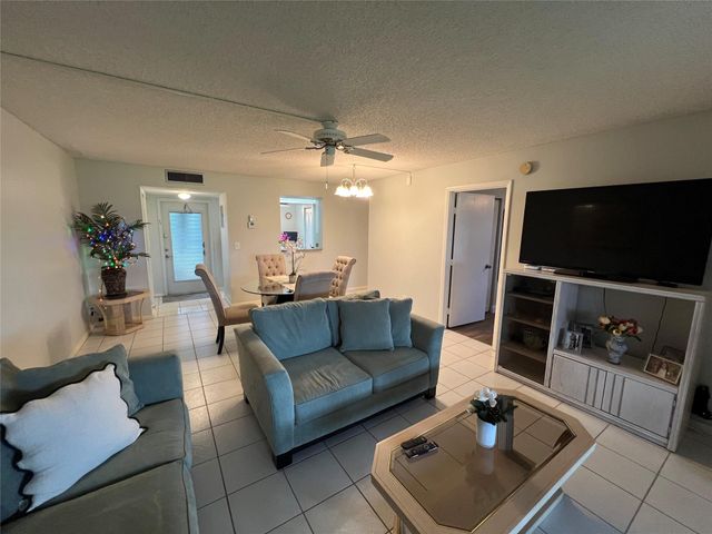 7321 NW 18th Street 107, Margate, FL 33063