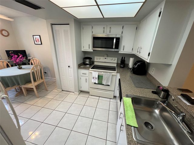 7321 NW 18th Street 107, Margate, FL 33063