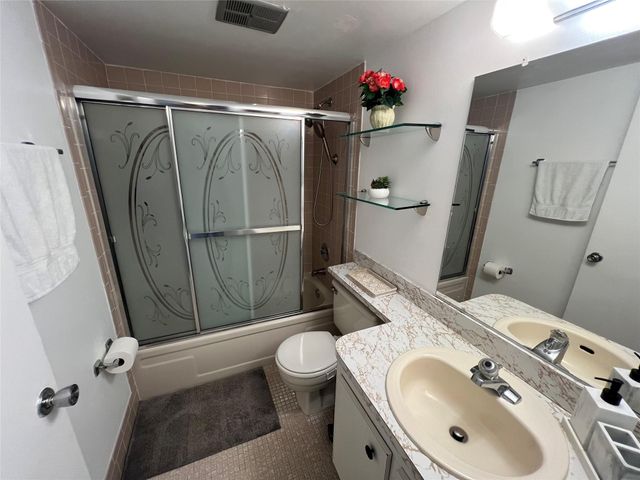 7321 NW 18th Street 107, Margate, FL 33063