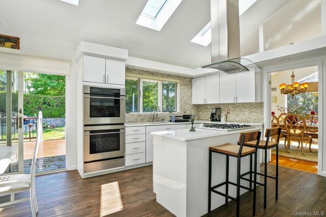 34 Kensington Oval, New Rochelle, NY 10805